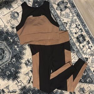 Amazon Two-Tone Black and Brown Leggings